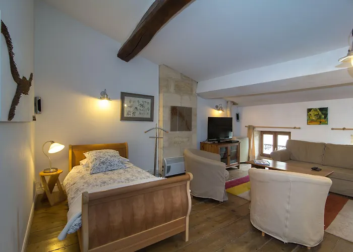 St Simon Pensión 3*