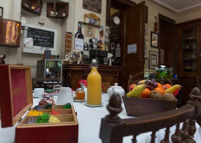 St Simon Pensión Blaye