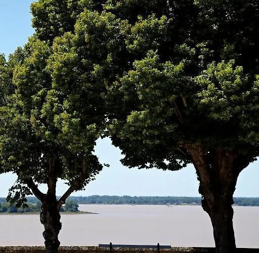 St Simon Pensión 3*